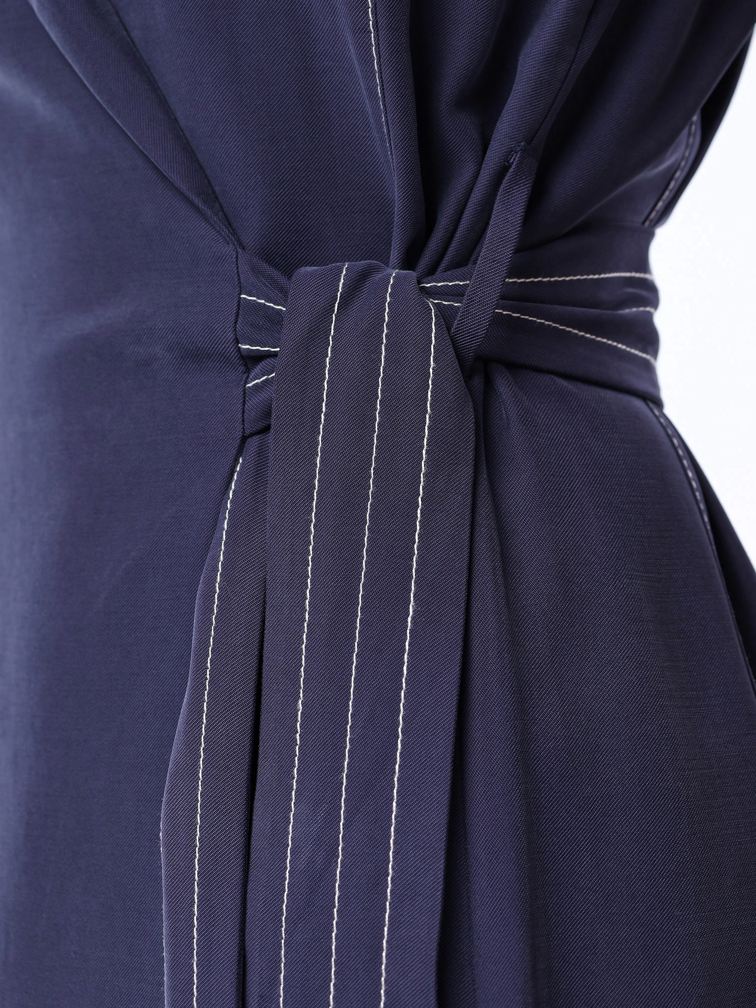 Платье темно-синего цвета из смесовой вискозы расклешенного кроя